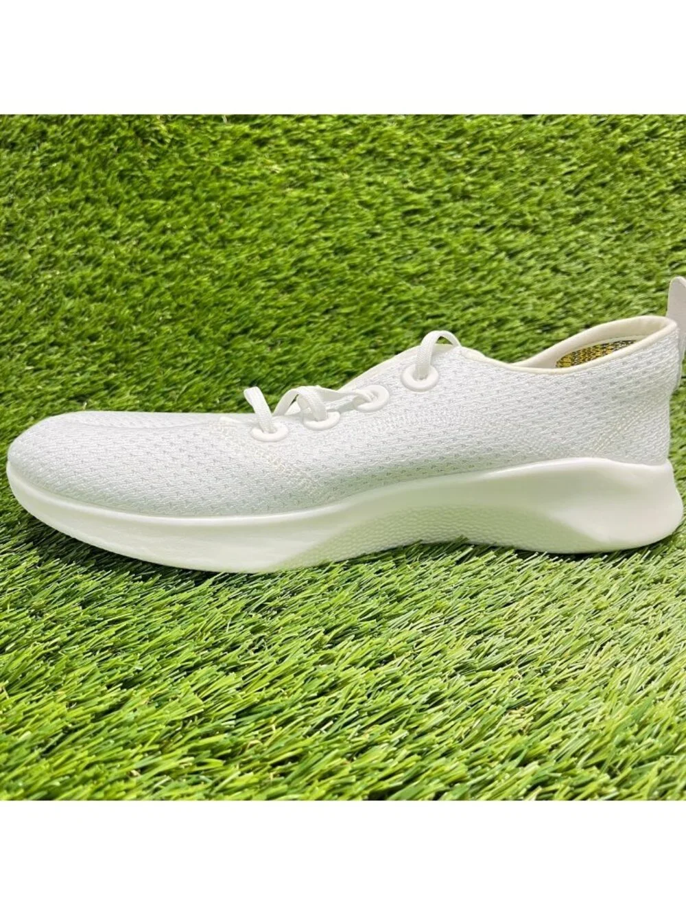 Allbirds Superlight Wool Runners Womens Size 10 White Athletic Shoes Sneakers